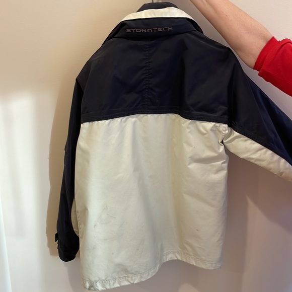 Stormtech winter jacket, interior zipout lining! Water and wind proof. Very warm - Picture 8 of 8